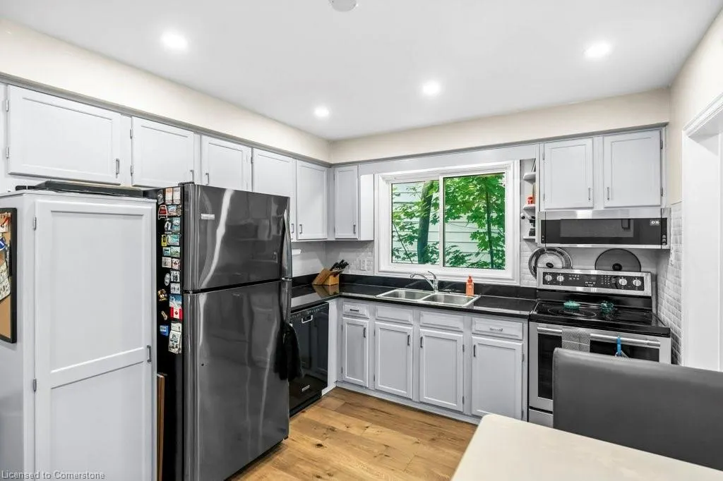 52 Parkside Avenue