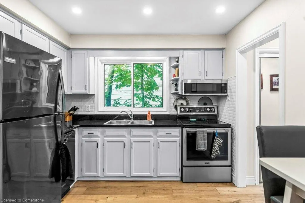 52 Parkside Avenue