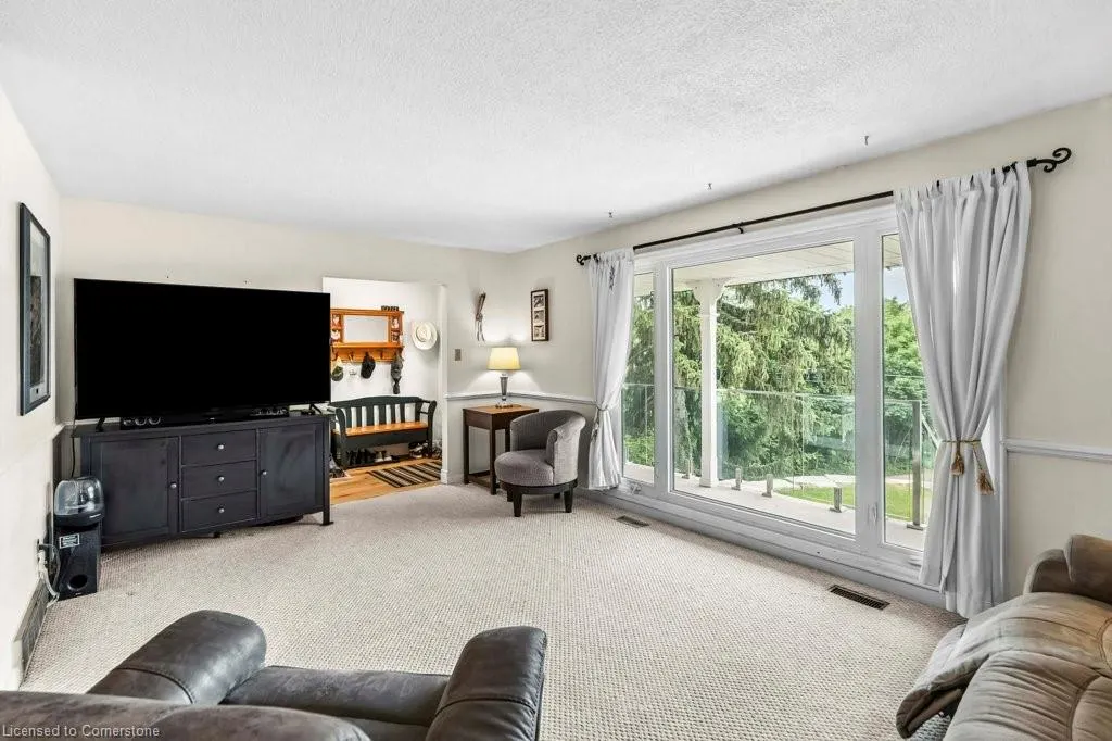 52 Parkside Avenue