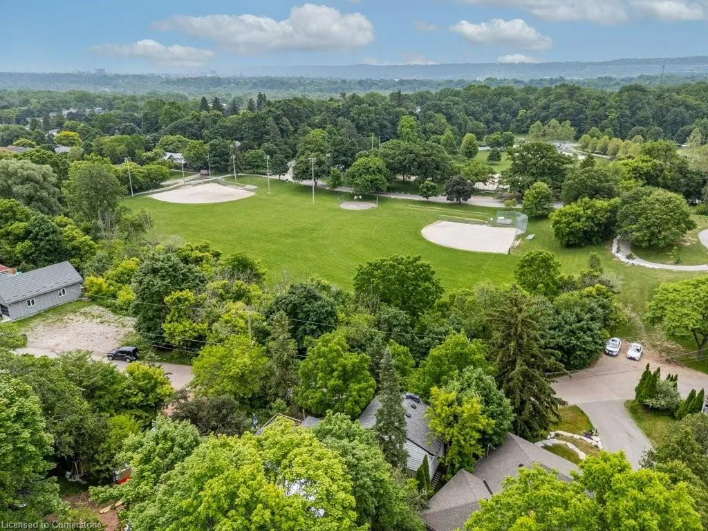 52 Parkside Avenue