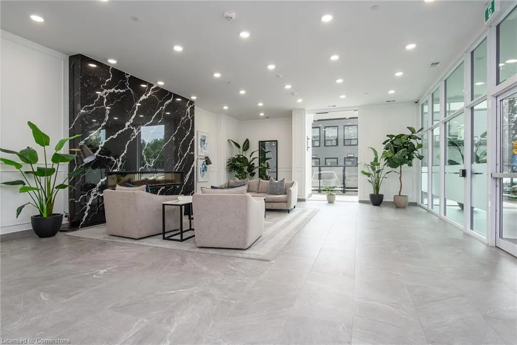71 Wyndham Street S, #1106