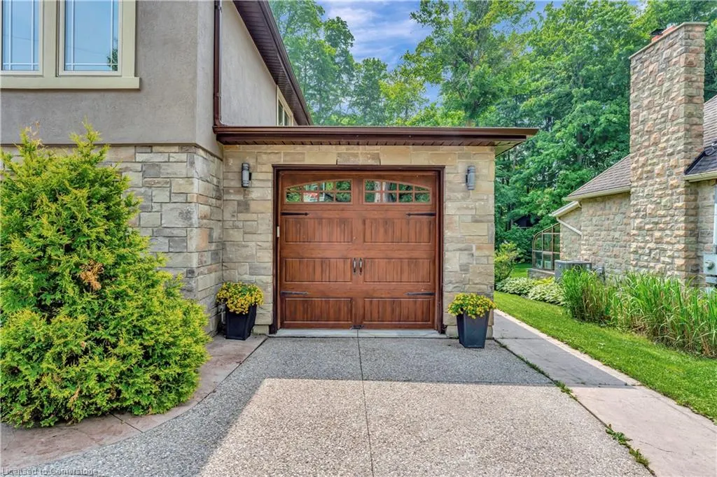 11 Maple Hill Drive