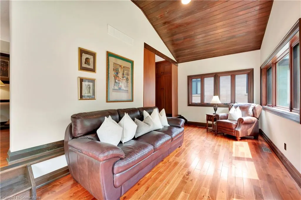 11 Maple Hill Drive