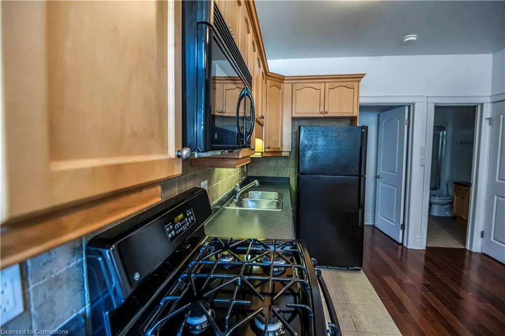 555 King Street E, #109