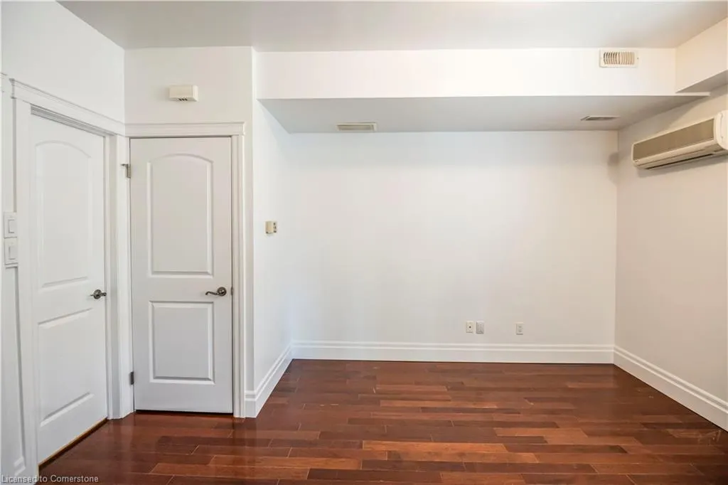 555 King Street E, #109