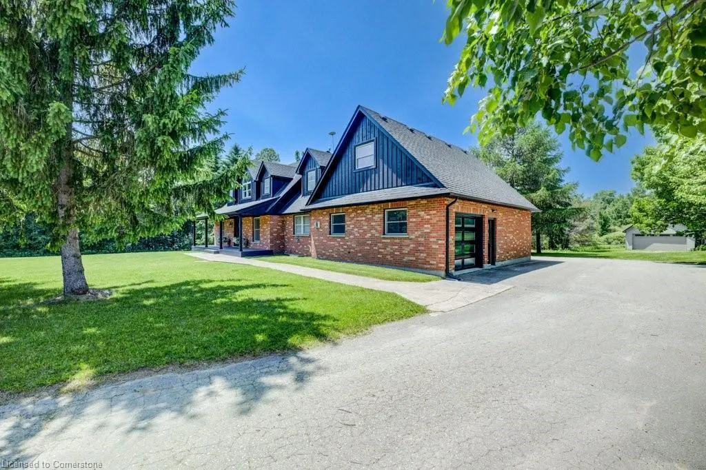 8466 Sideroad 30