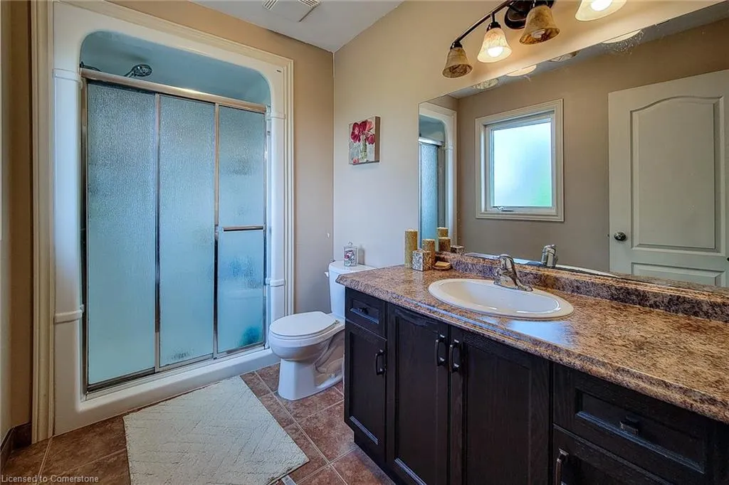 5979 Ernest Crescent