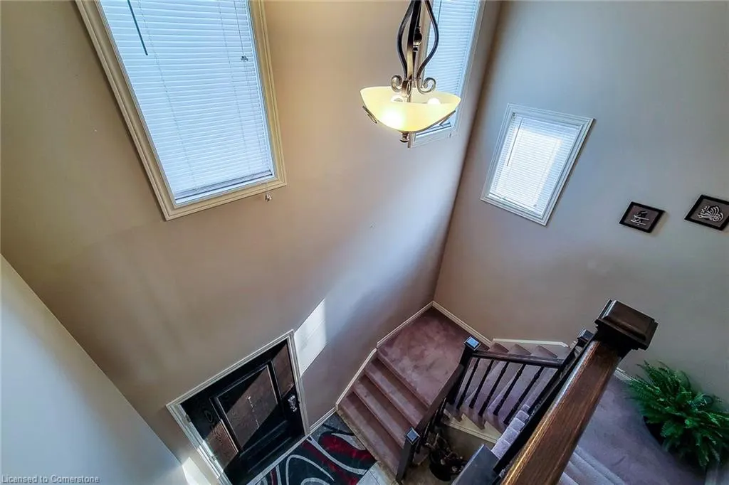 5979 Ernest Crescent