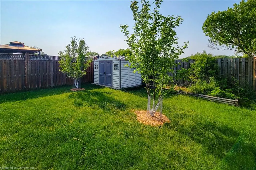 5979 Ernest Crescent