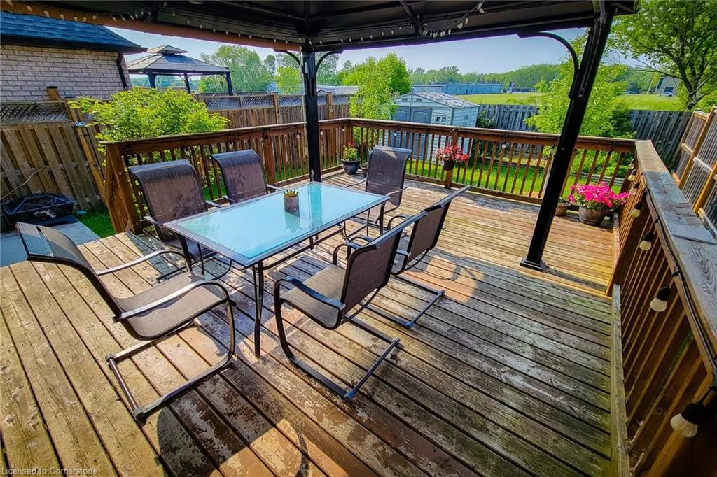 5979 Ernest Crescent