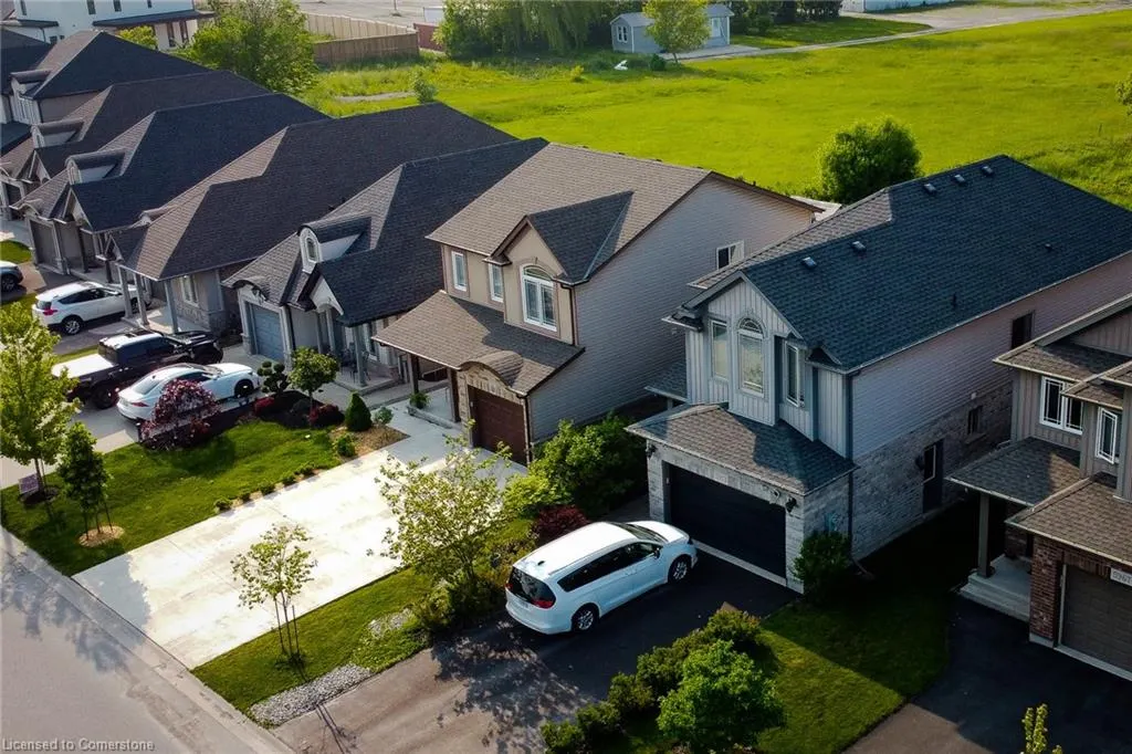 5979 Ernest Crescent