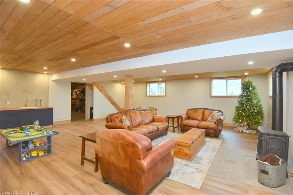 1344 Highway 8