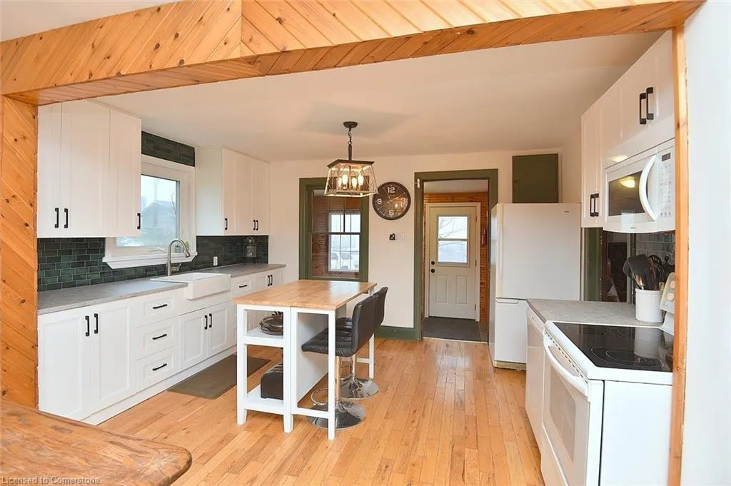 1344 Highway 8