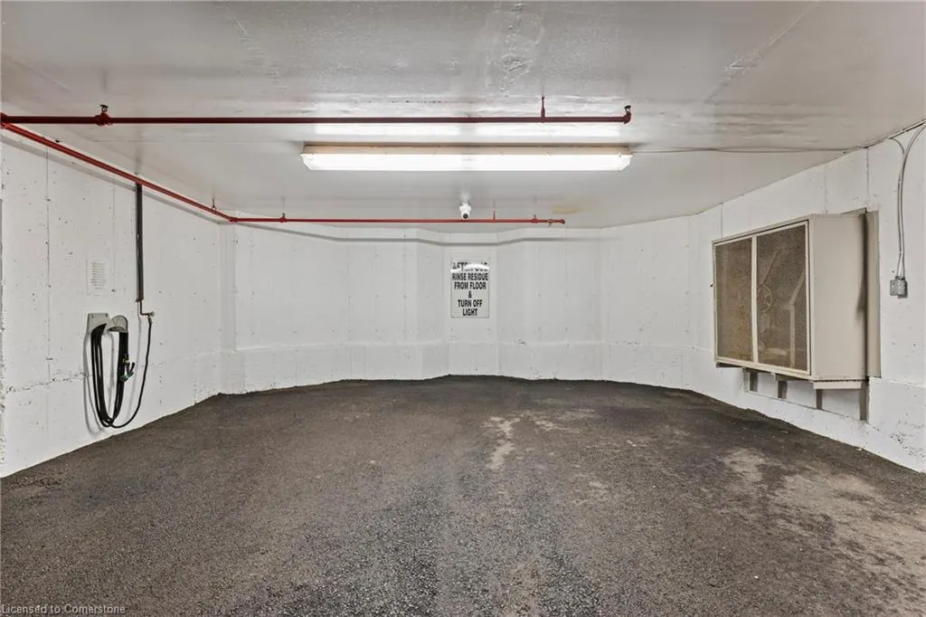 990 Golf Links Road, #301