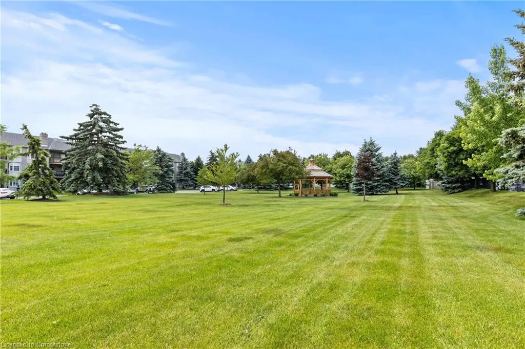 990 Golf Links Road, #301