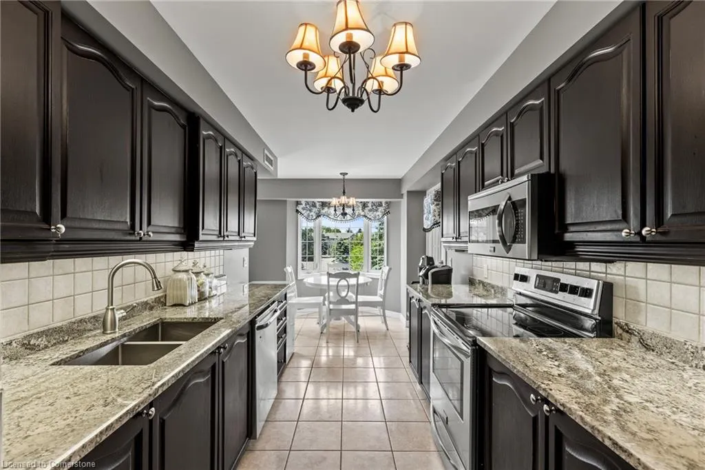 990 Golf Links Road, #301