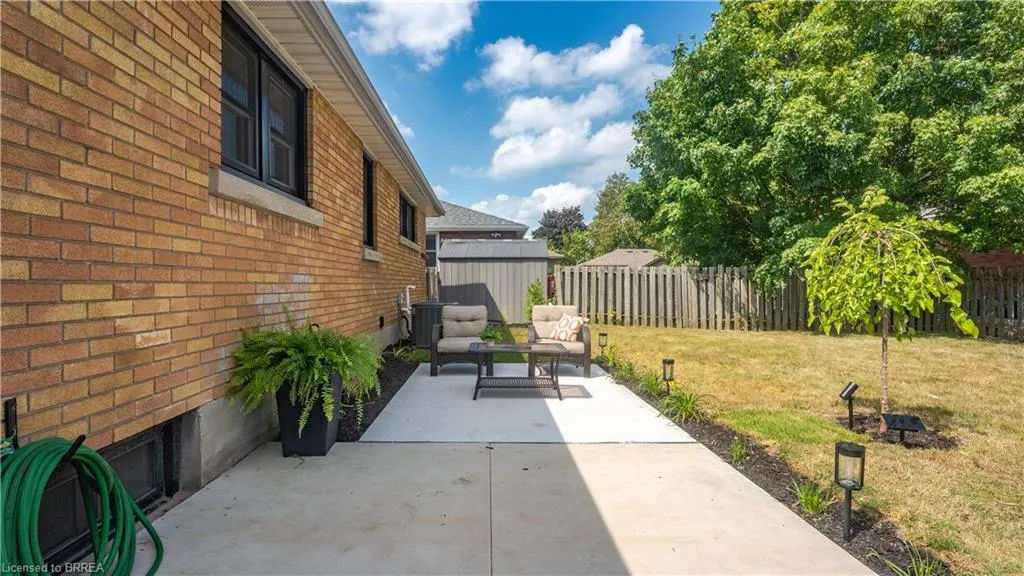 37 Rowanwood Avenue