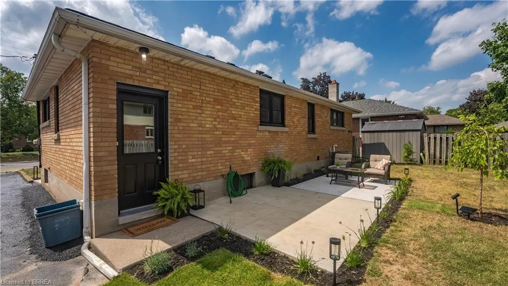 37 Rowanwood Avenue