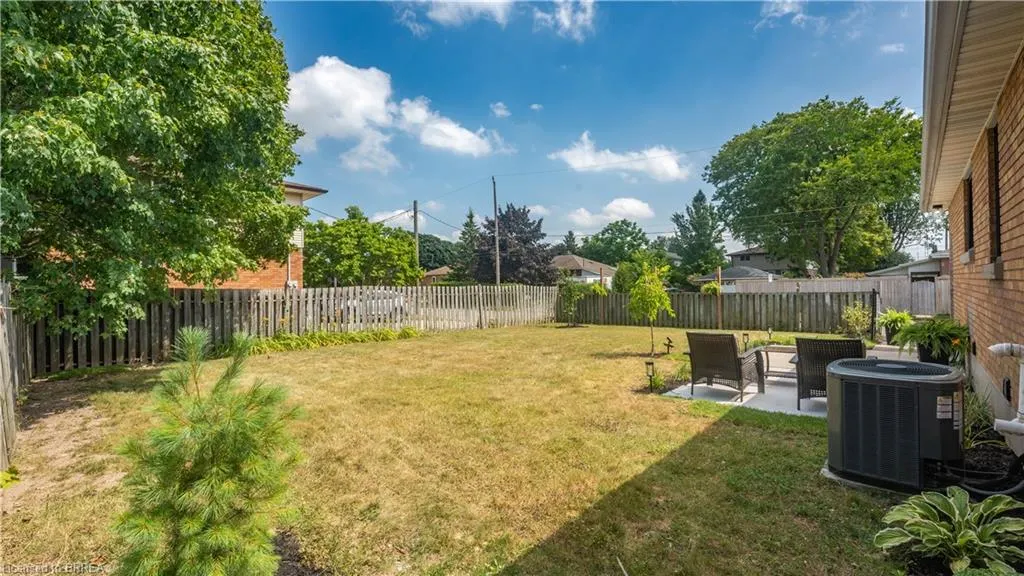 37 Rowanwood Avenue