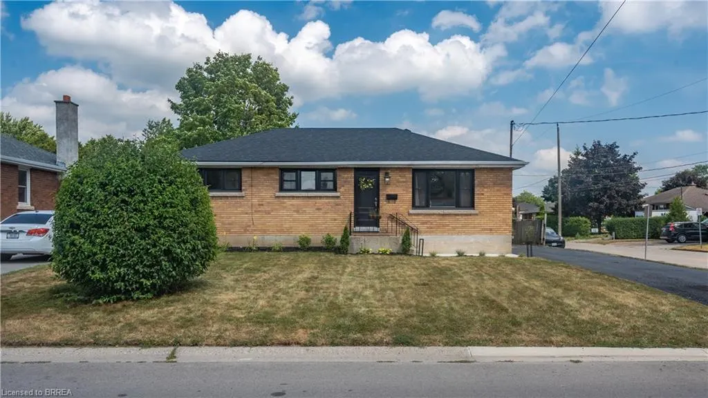 37 Rowanwood Avenue