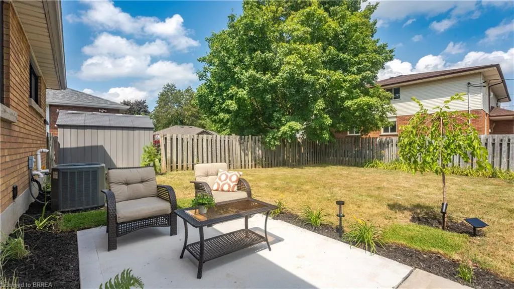 37 Rowanwood Avenue