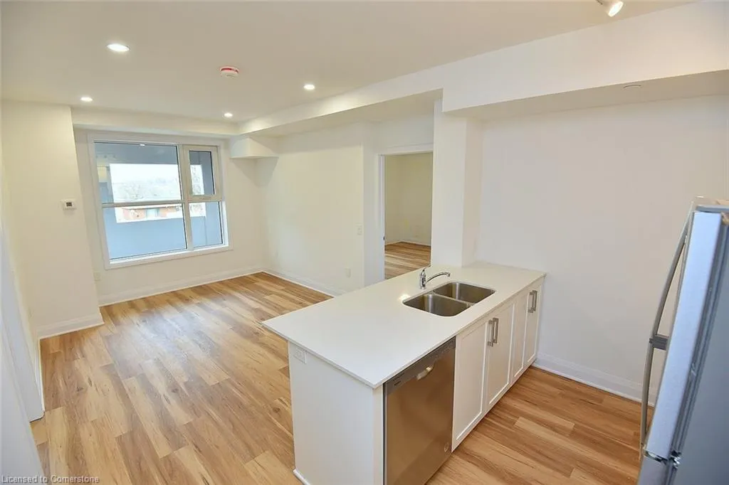 1936 Rymal Road E, #211