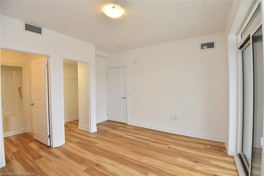 1936 Rymal Road E, #211