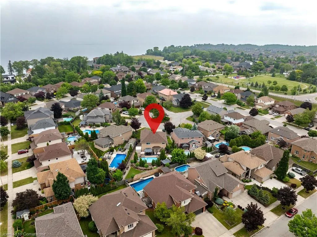 9 Sugarberry Court