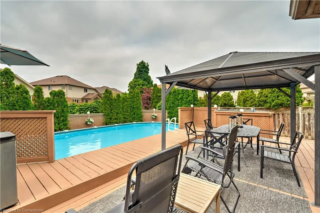 9 Sugarberry Court