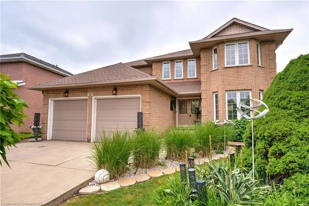 9 Sugarberry Court