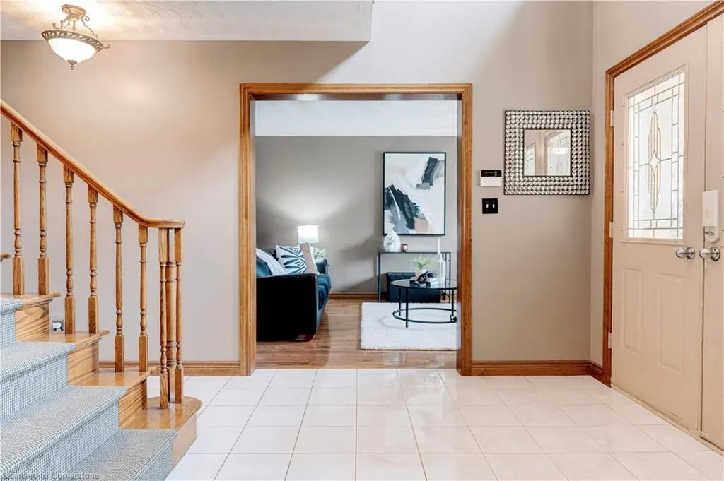 9 Sugarberry Court