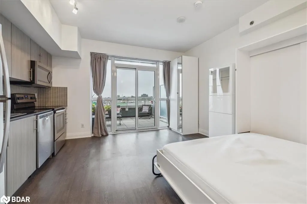 55 Speers Road Road, #12