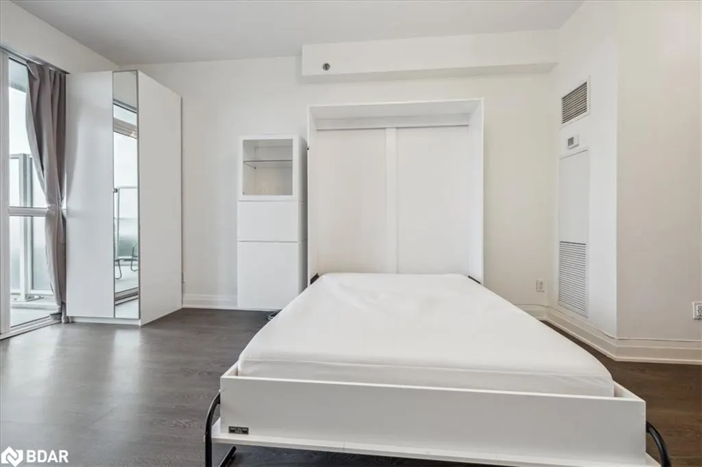 55 Speers Road Road, #12