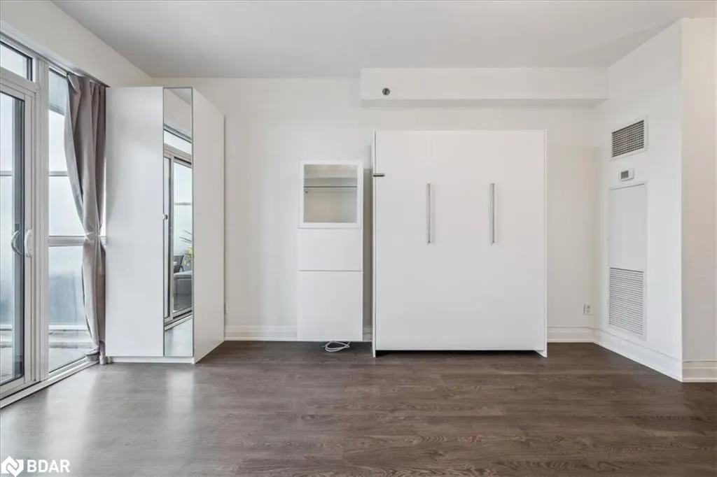 55 Speers Road Road, #12