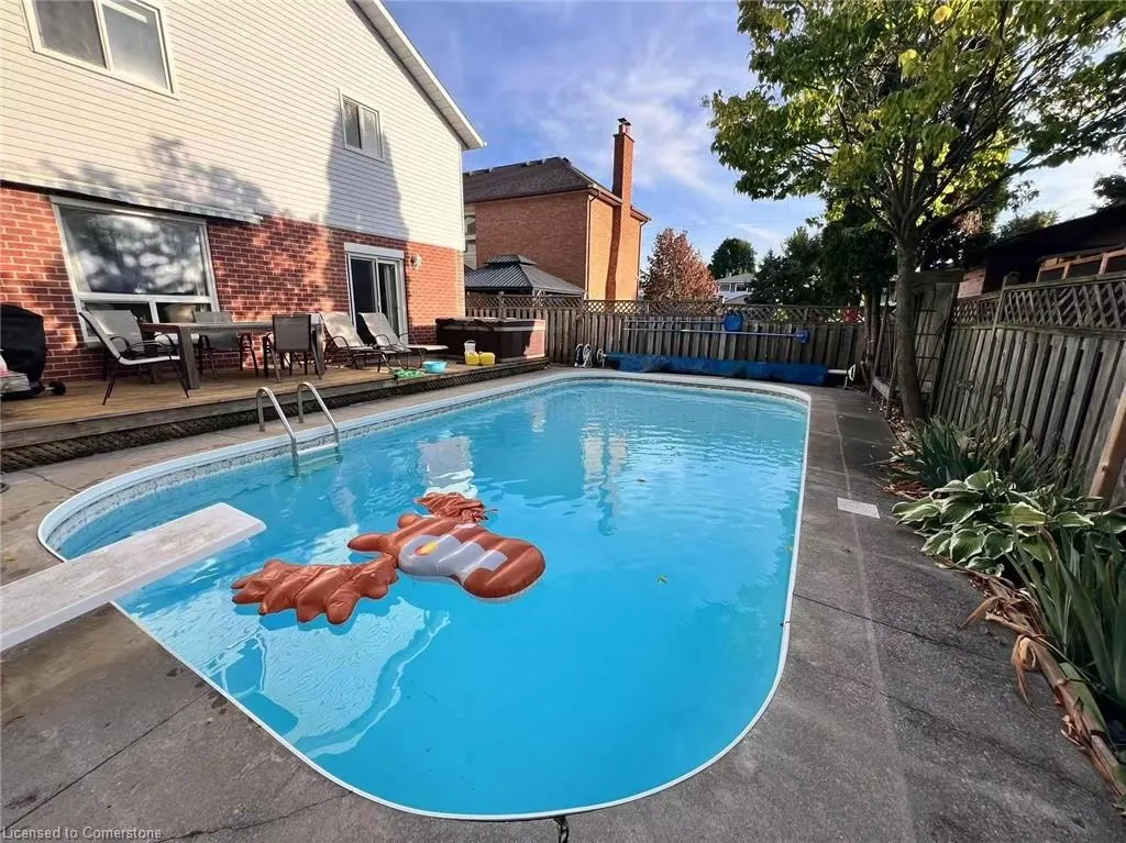 43 Niska Drive