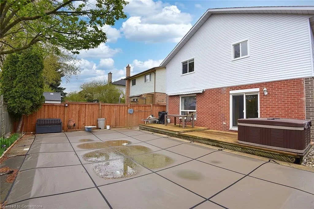 43 Niska Drive
