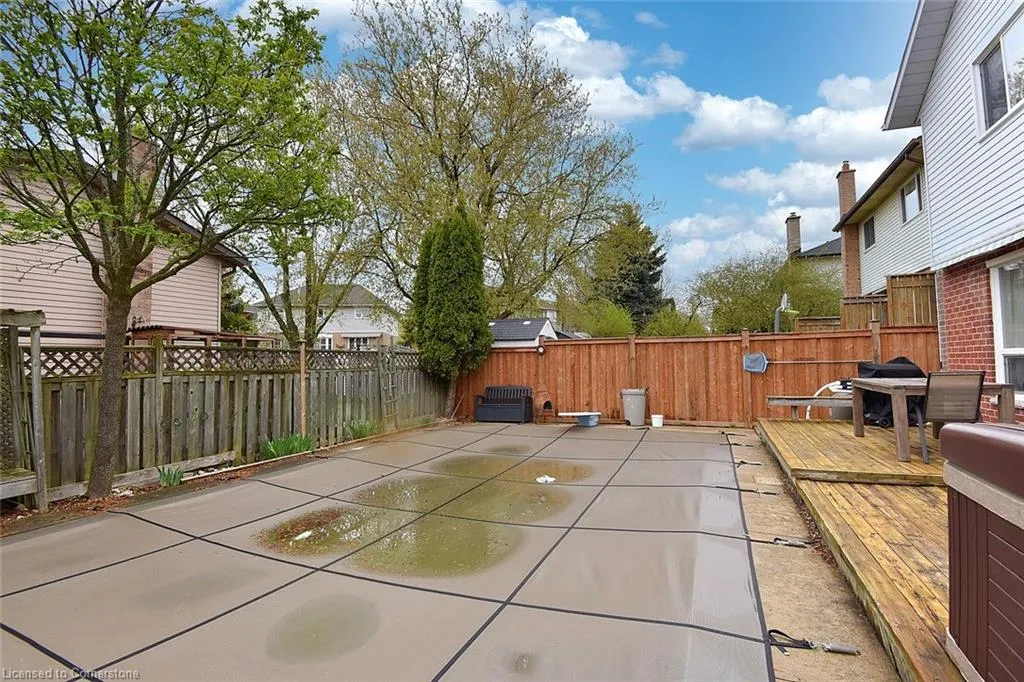 43 Niska Drive