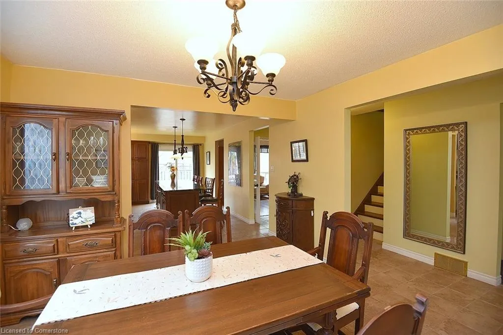 43 Niska Drive