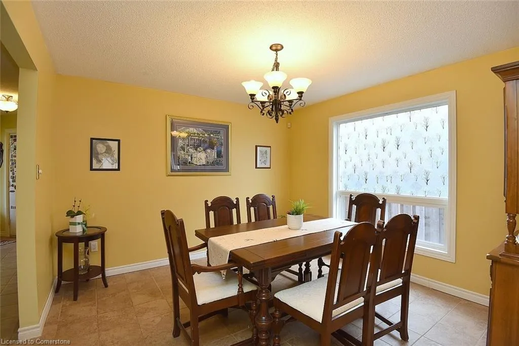 43 Niska Drive