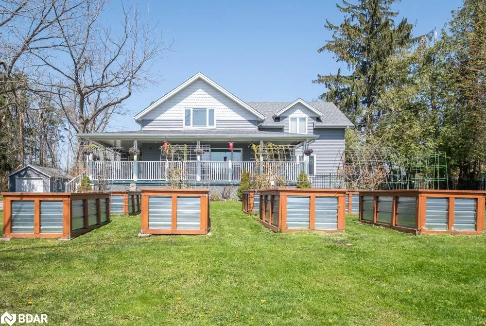 112 Lakeshore Road W