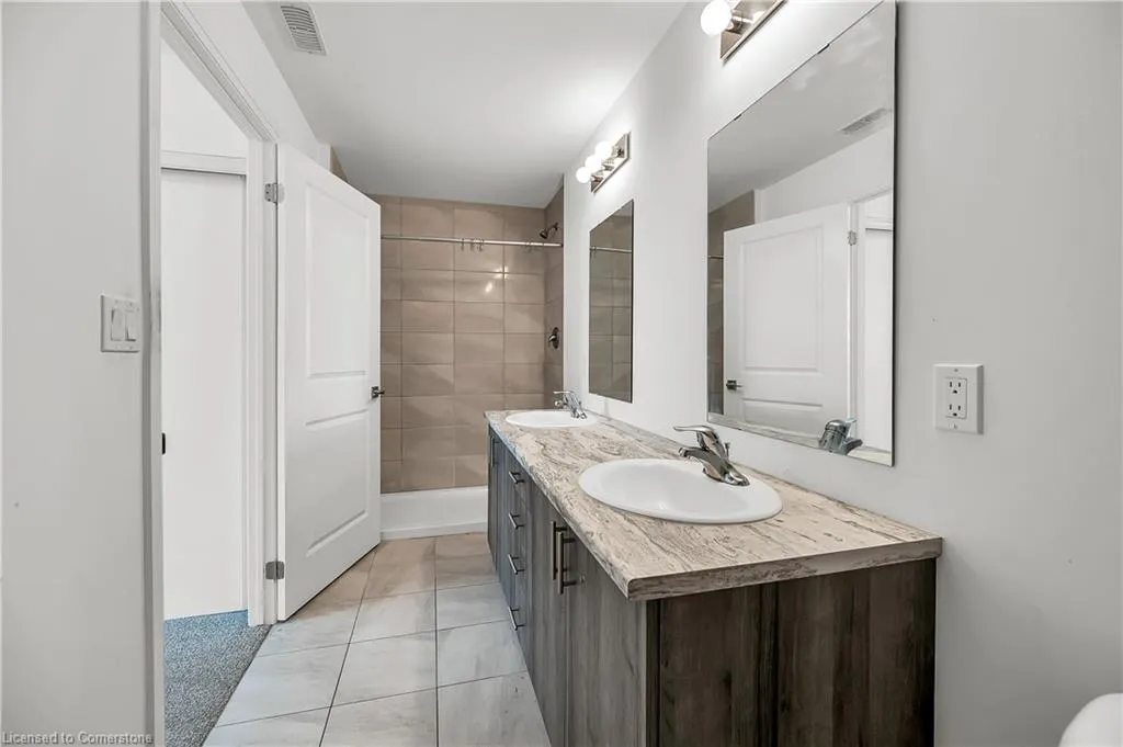 5 Hamilton Street N, #513