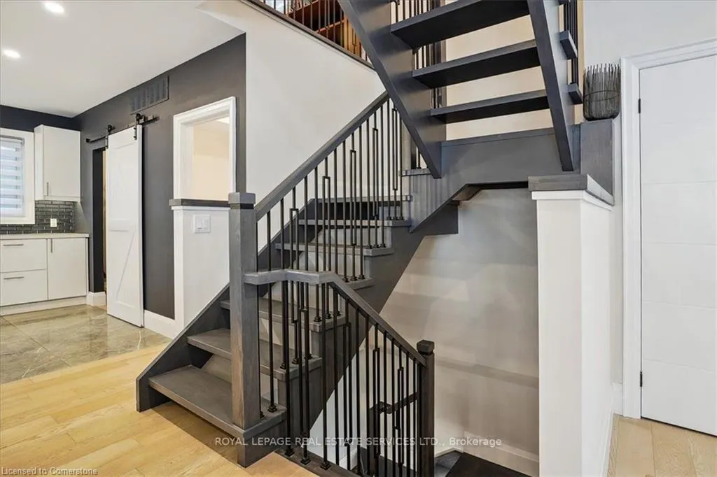 24 Peel Street N
