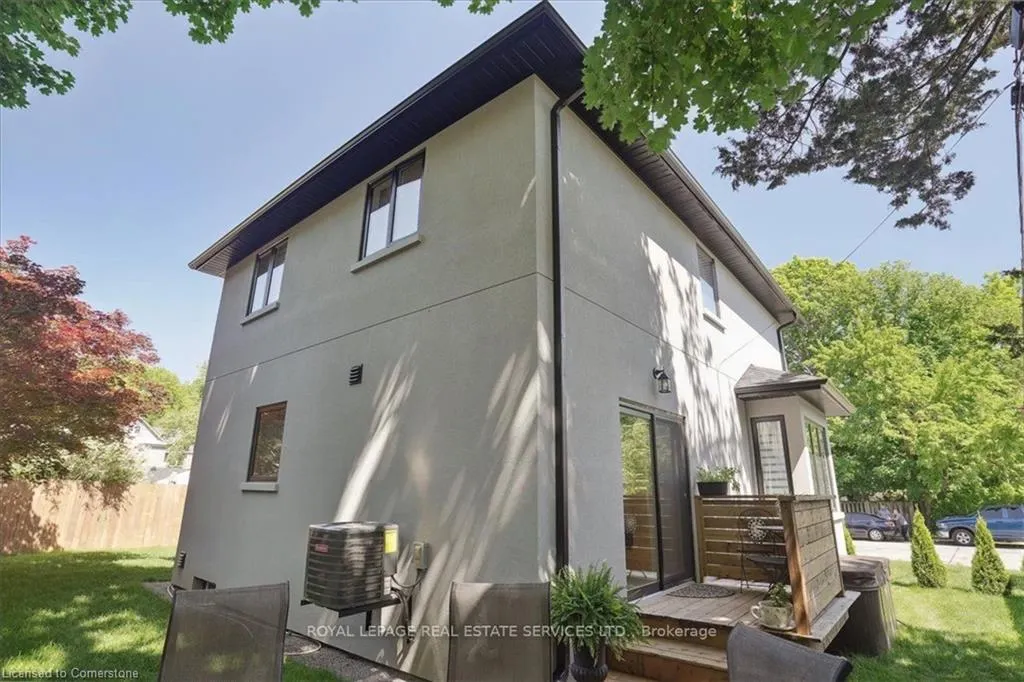 24 Peel Street N