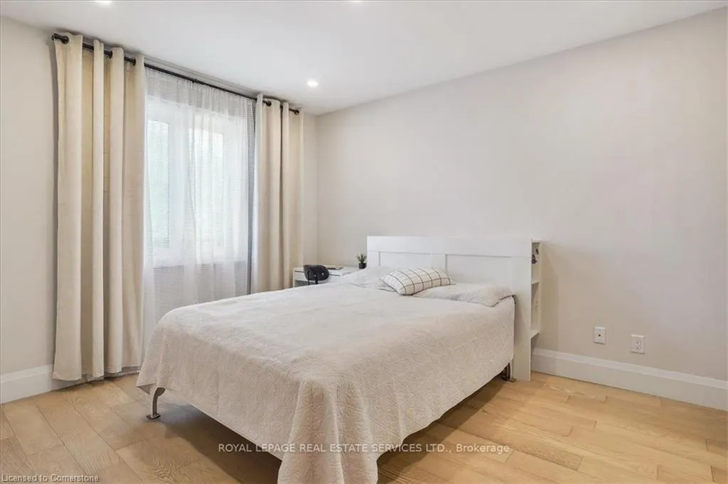 24 Peel Street N