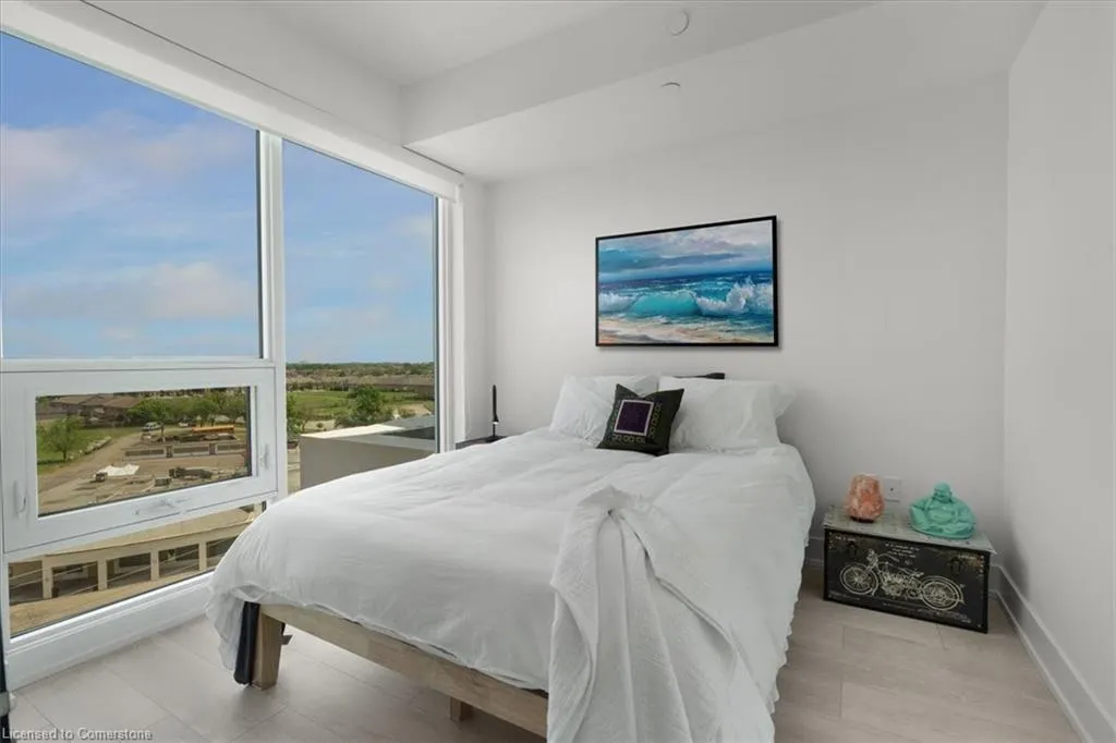 2450 Old Bronte Road, #706