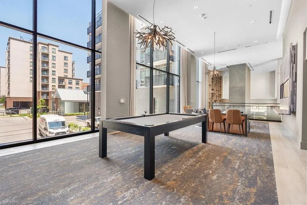 2450 Old Bronte Road, #706