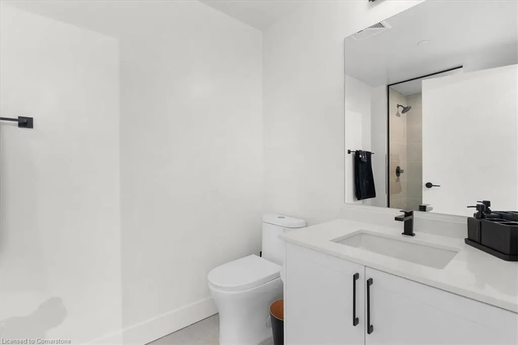 2450 Old Bronte Road, #706