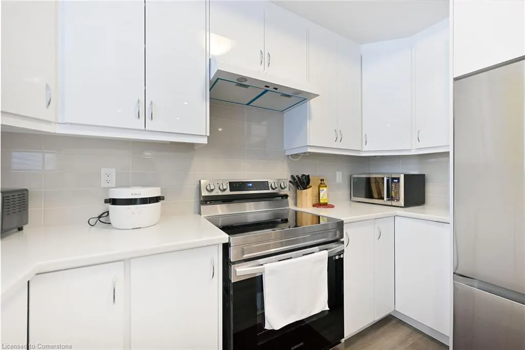 305 Garner Road W, #17