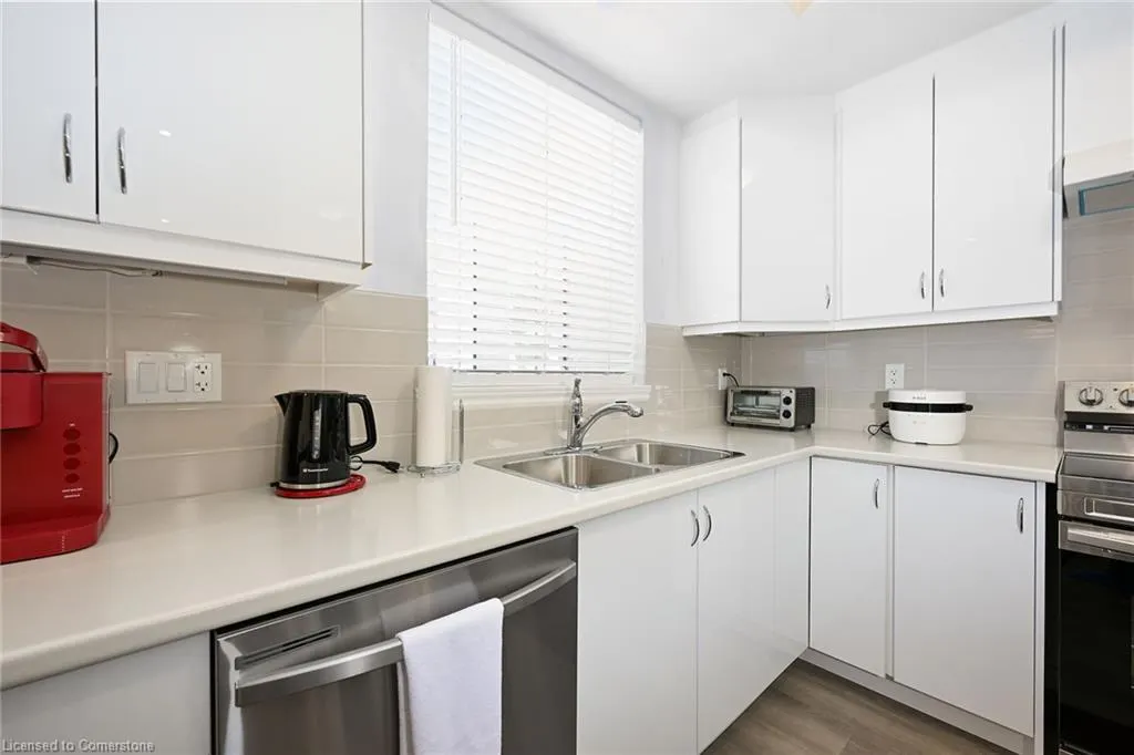 305 Garner Road W, #17
