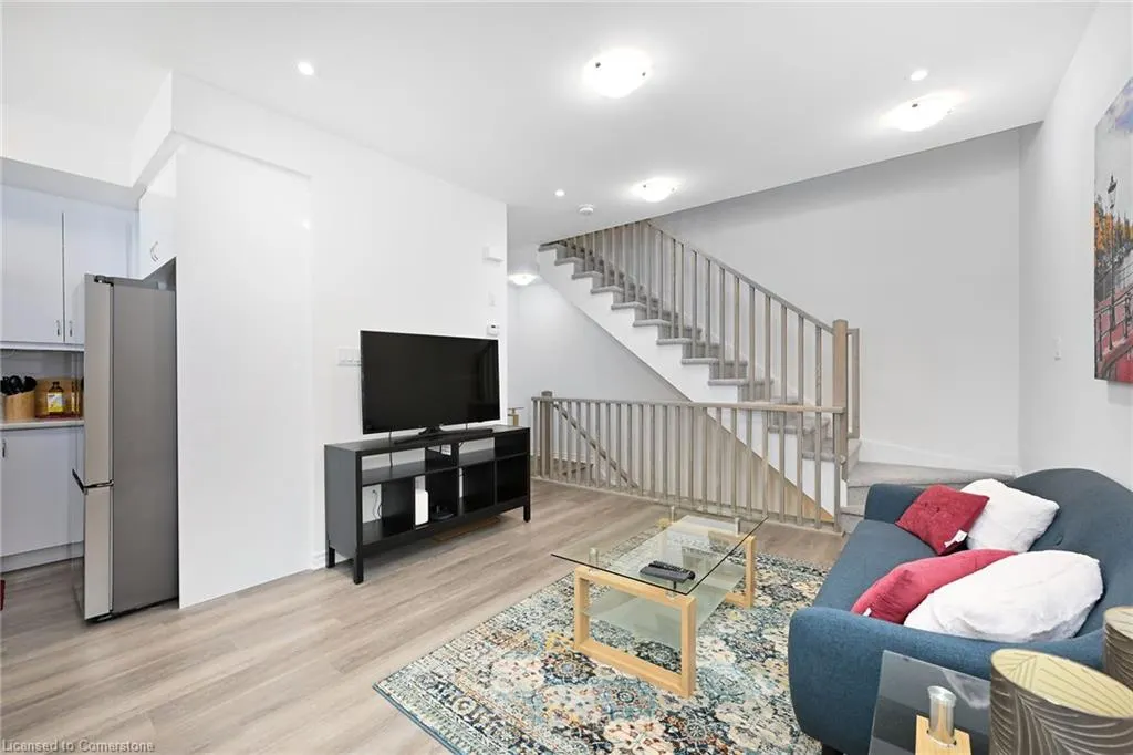 305 Garner Road W, #17